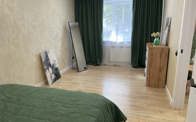 Квартира на Полежаева 163 (70)