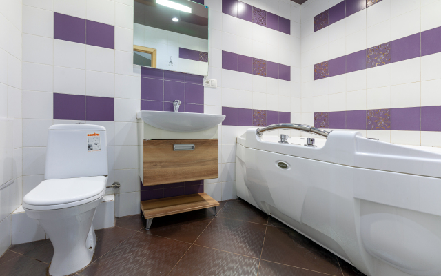 Квартира с джакузи шикарным видом на Волгу в центре Самары