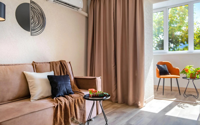 Ryadom s Aeroportom Flat