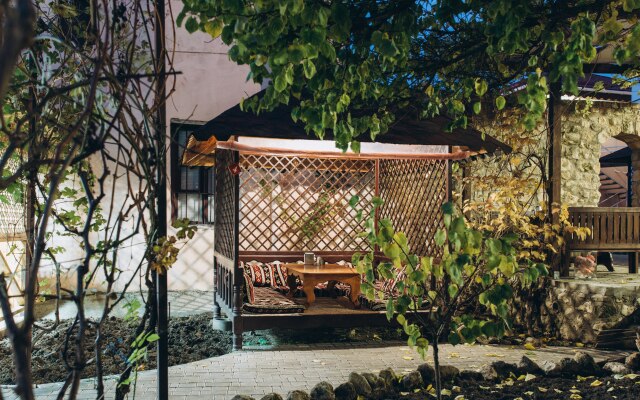 Alie Guest House