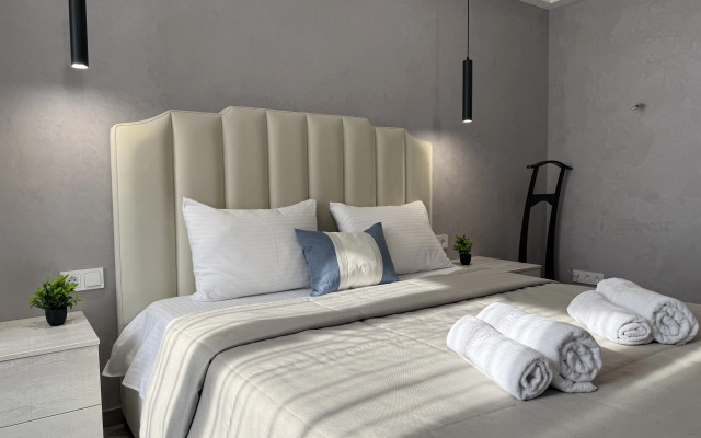 Dizaynerskaya Dvukhkomnatnaya v Tsentre Kurortnoy Zony Flat