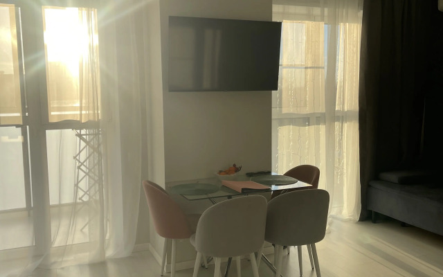 Na Inzhenernoy ulitse 8 Flat