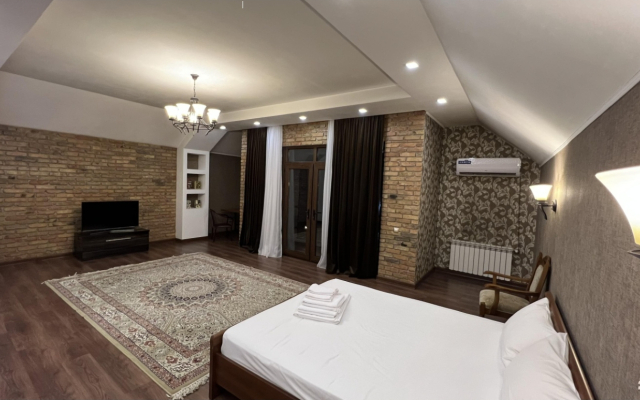 Lite Guest House