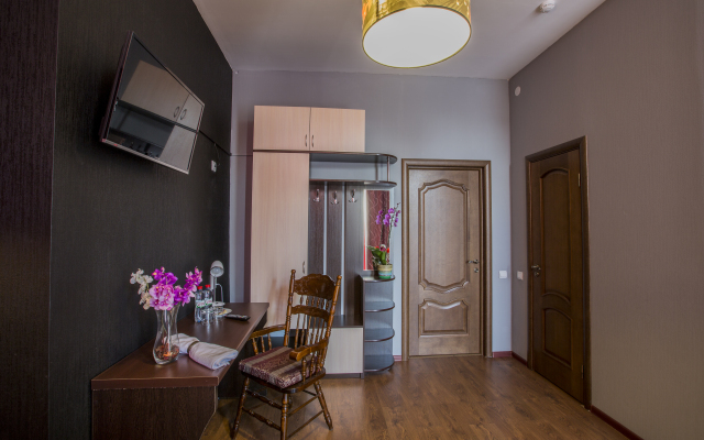 Moy Hotel