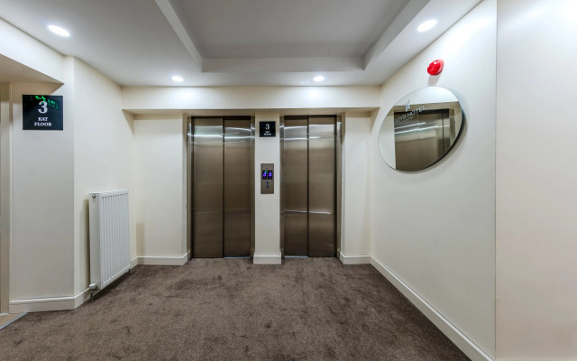 Roys Hotel & Suites Hotel