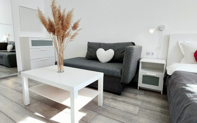 So Vsemi Udobstvami Apartments