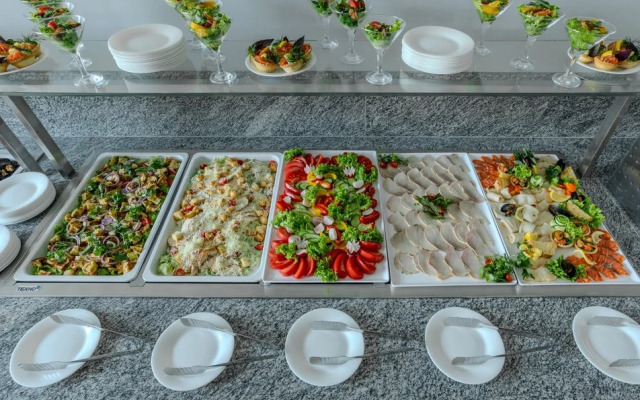 Отель Солнце и море