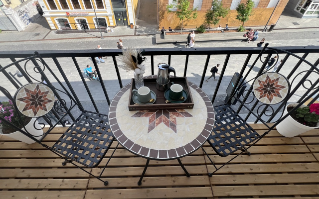 Квартира Уютный Лофт с балконом на главной улице Столицы Закатов — фото 2