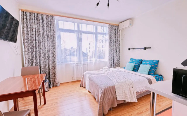 Na Tsvetochnoy 44/3 Apartments