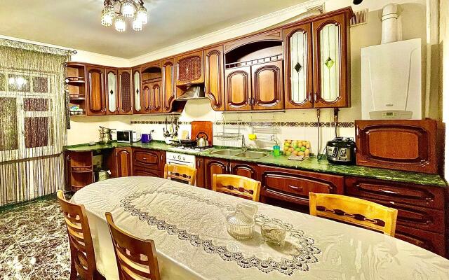 Частный дом в переулке Буачидзе 2