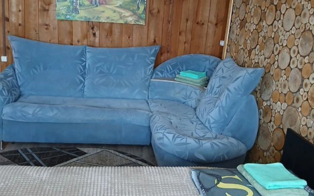 Частный Дом в Центpе Дeревни Взвад