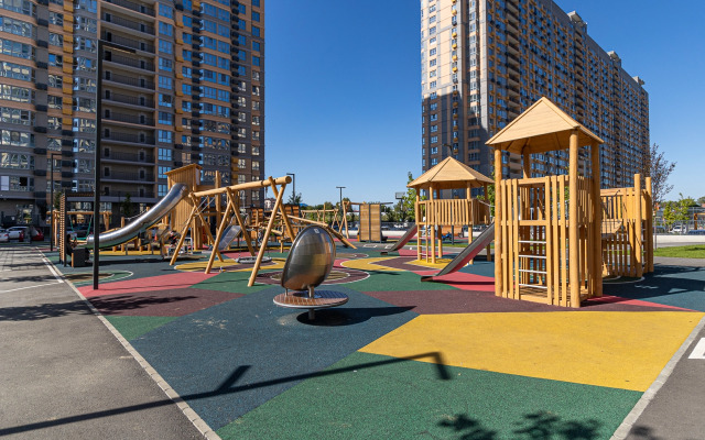 2 Nochi Na Ulitse Imeni Machugi 166b/1 Flat