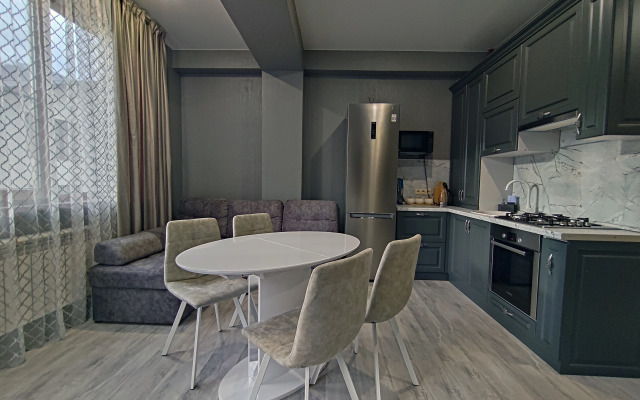 Апартаменты Двухкомнатные с Балконом в Центре Красной Поляны