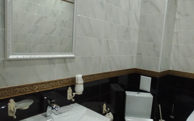 8 Avenyu Hotel