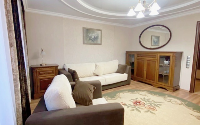Na Tolbukhina 6 Apartments