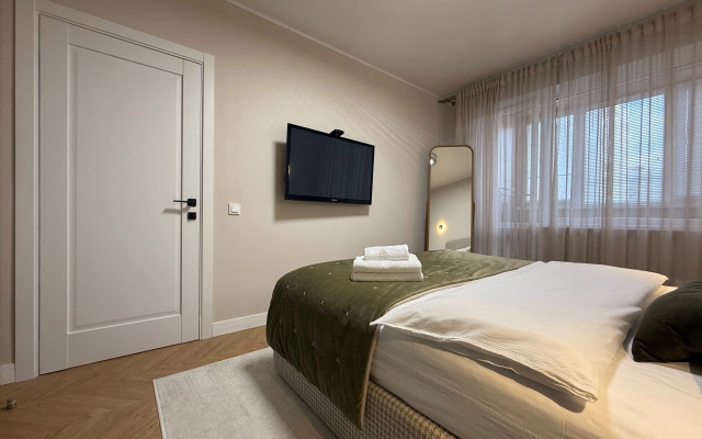 Апартаменты 2-комнатные HomeApart Сурганова, 80