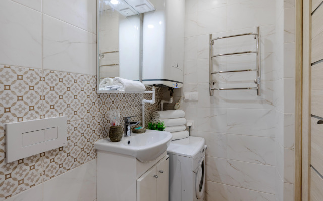 Dvuhurovnevaya S Parkovkoj V Tsentre Flat