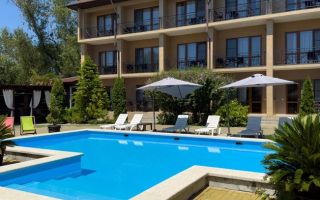 Eco Life Hotel