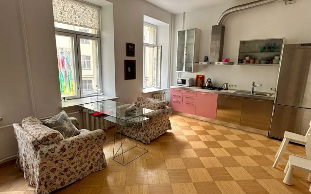 Квартира Piter Apartments Аристократ в доходном доме на Петроградке