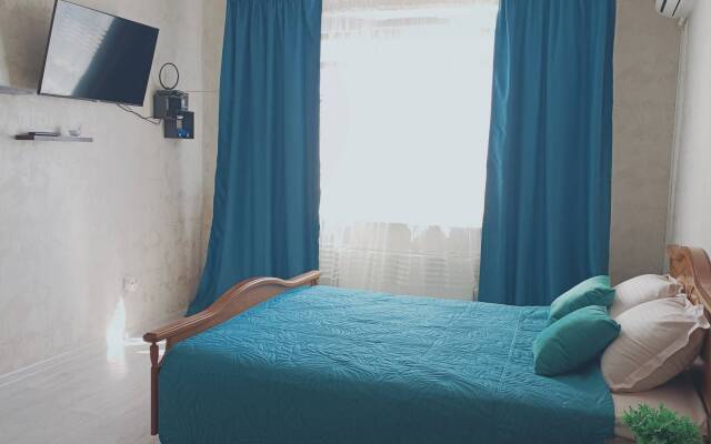 Uyutnaya u morya plyazh Aleksino Flat
