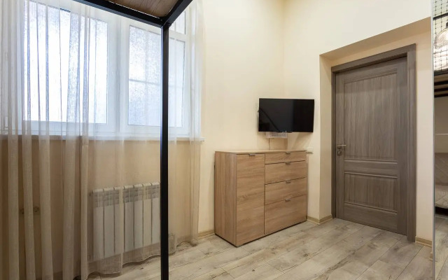 4.16 Studio Adler Centre Flat