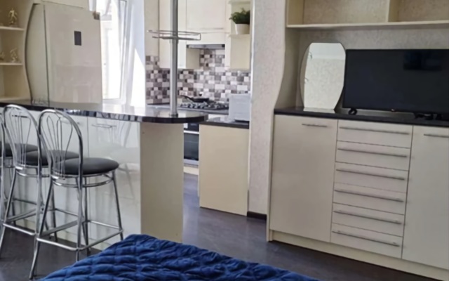 Nadezhdy Apartments