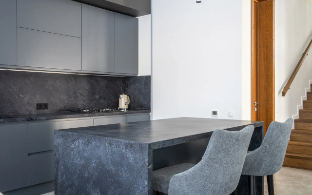 Частный дом 2-х этажный коттедж с дизайнерским ремонтом