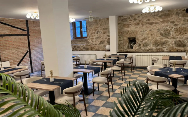 Hospedium Hotel La Fuente