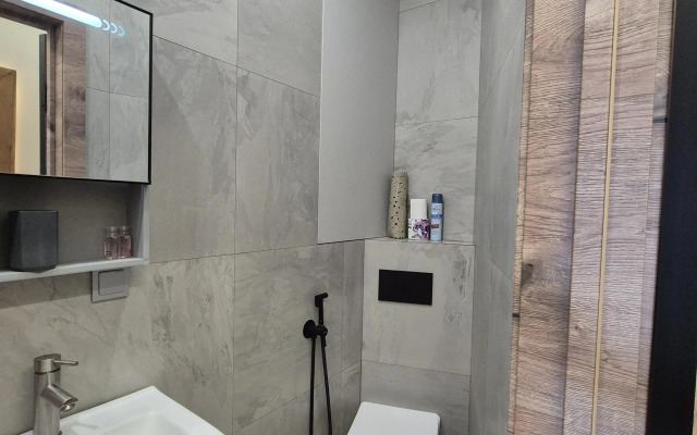 Na ulitse Praporschika Komarova 34-97B Apartment