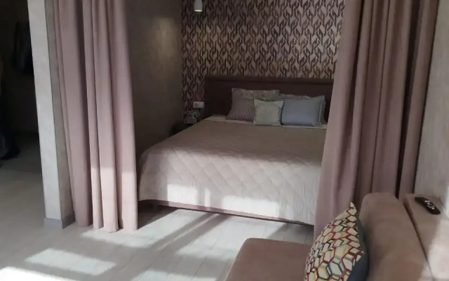Na Chernyshevskogo V Tsentre Omska Flat