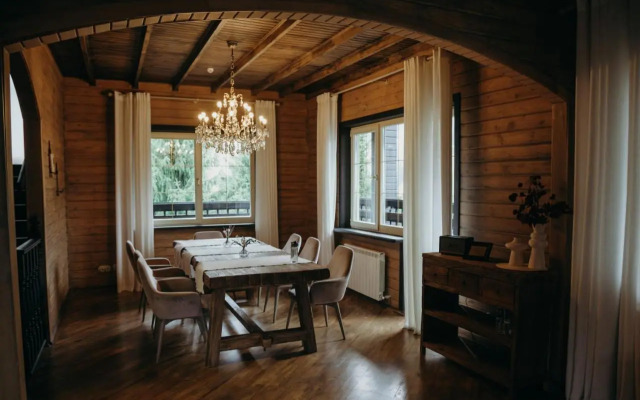 Chalet Nero Bianca