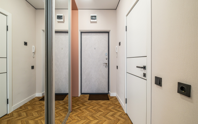 Flat s Vidom na Rossiyskiy Prospekt