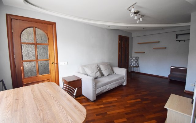 Квартира Просторная 6