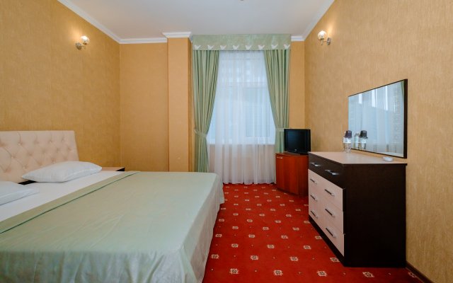 Kiparis Hotel