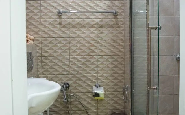 Na Tavricheskoy 7k3 Apartments