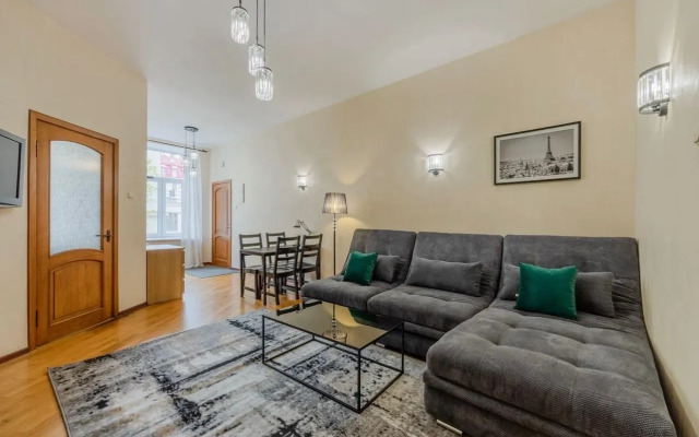 U Ermitazha 12 Gostey B.konyushennaya 12 Apartments