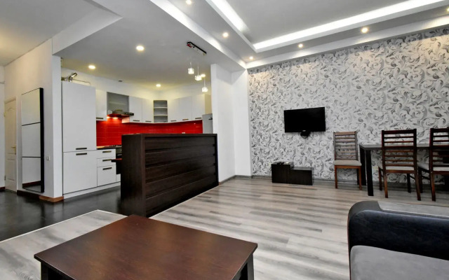 2-K v Novostroyke, Ulitsa In Yerevantsu, Hh399 Flat