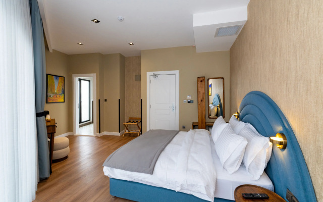 Nenessa Airport Hotel