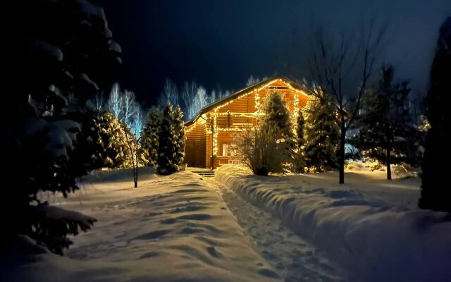 Гостевой Дом с Клёвой Рыбалкой в Своём Пруду, Около Реки
