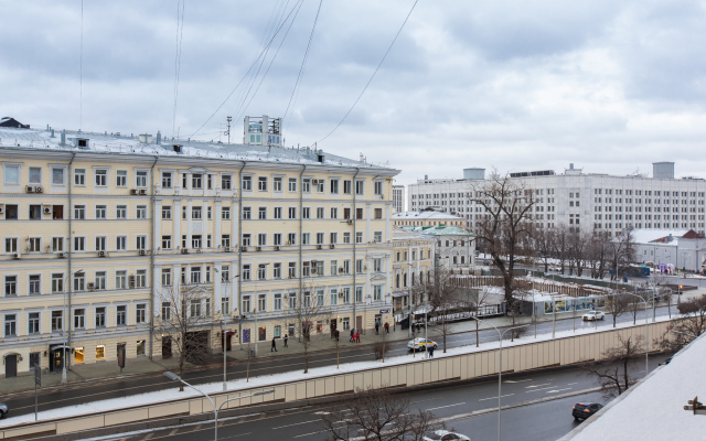 Horoshie Kvartiryi Nikitskij Bul'var Apartments