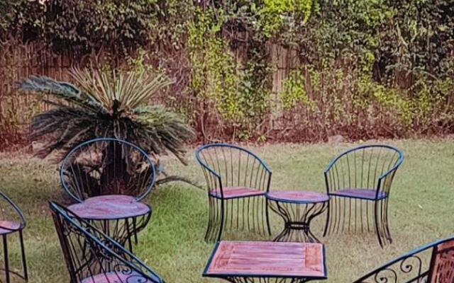 Blue Moon Residency Hotel & Restaurant Hotel