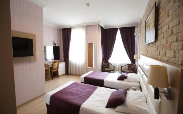 Nil Hotel