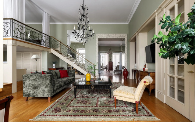 Апартаменты Minin Apartments Видовые двухуровневые на Невском 140 кв.м.