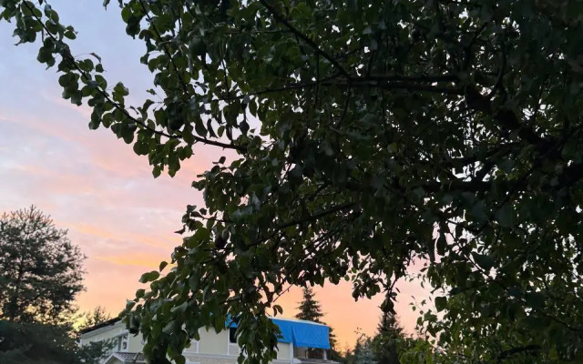 Частный дом с баней и чаном у реки