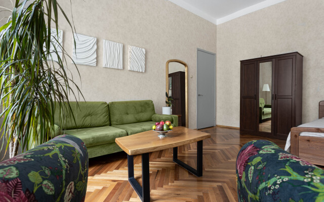 Апартаменты Центр на Маяковского