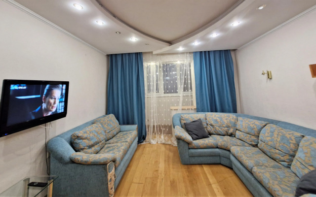 Bolshaya Svetlaya Na Kolpakova Flat