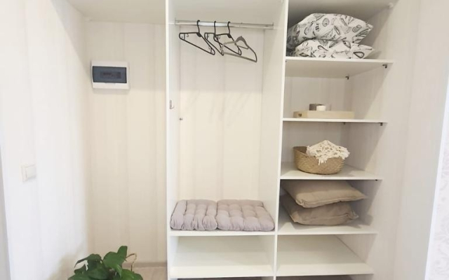 Na Vishnyovom Pereulke 85B Flat