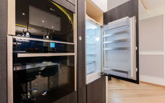 Romantic apart on 71 floor