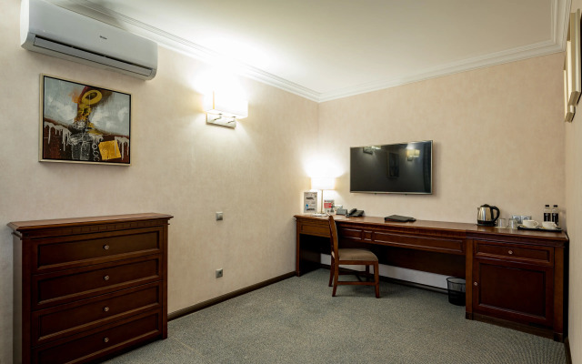 Sky Tsentr Krasnoyarsk Hotel