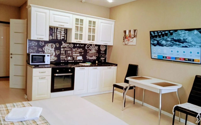 Prostornaya V 300 Metrakh Do Naberezhnoy Flat